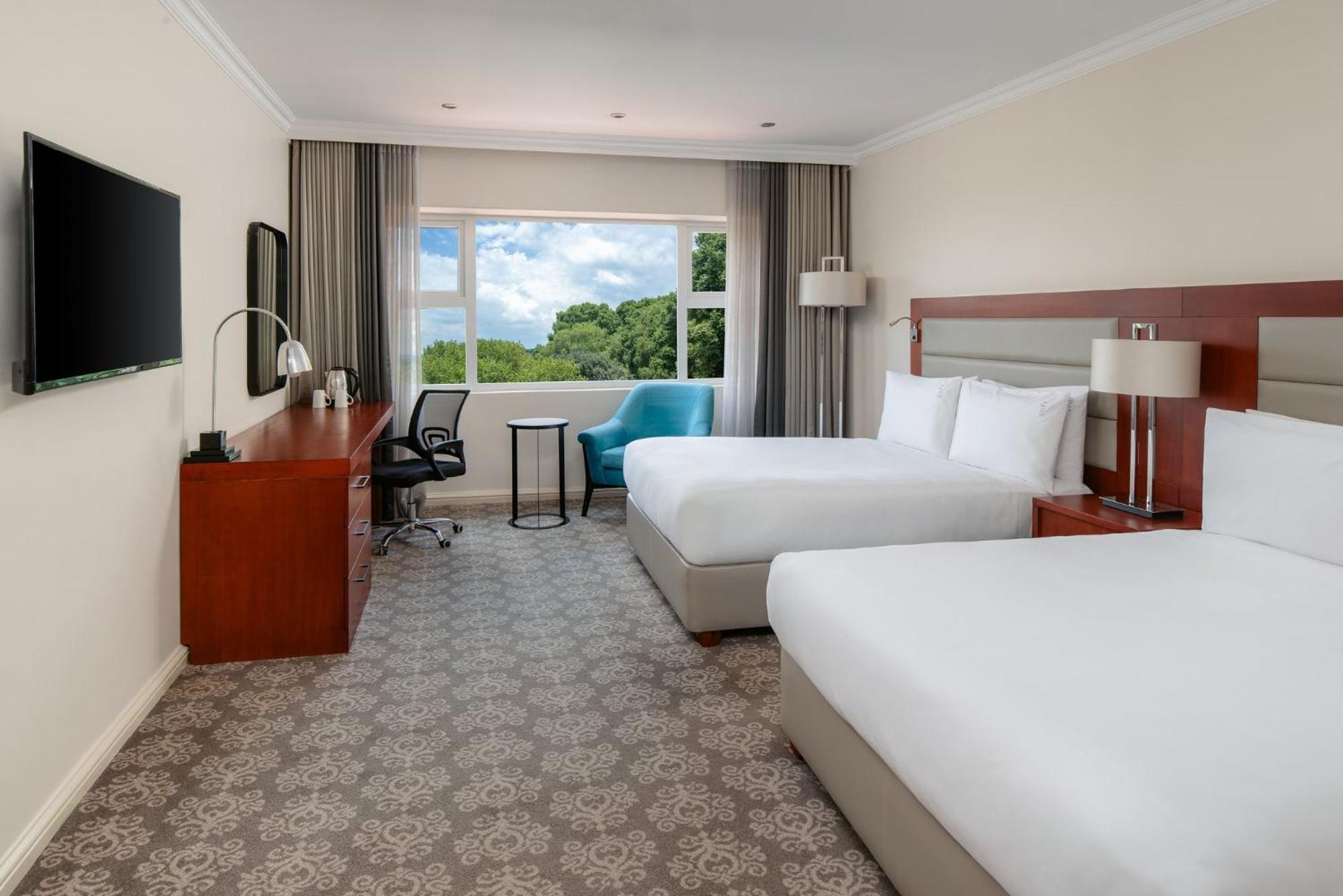 Holiday Inn - Johannesburg Sunnyside Park, An Ihg Hotel Εξωτερικό φωτογραφία